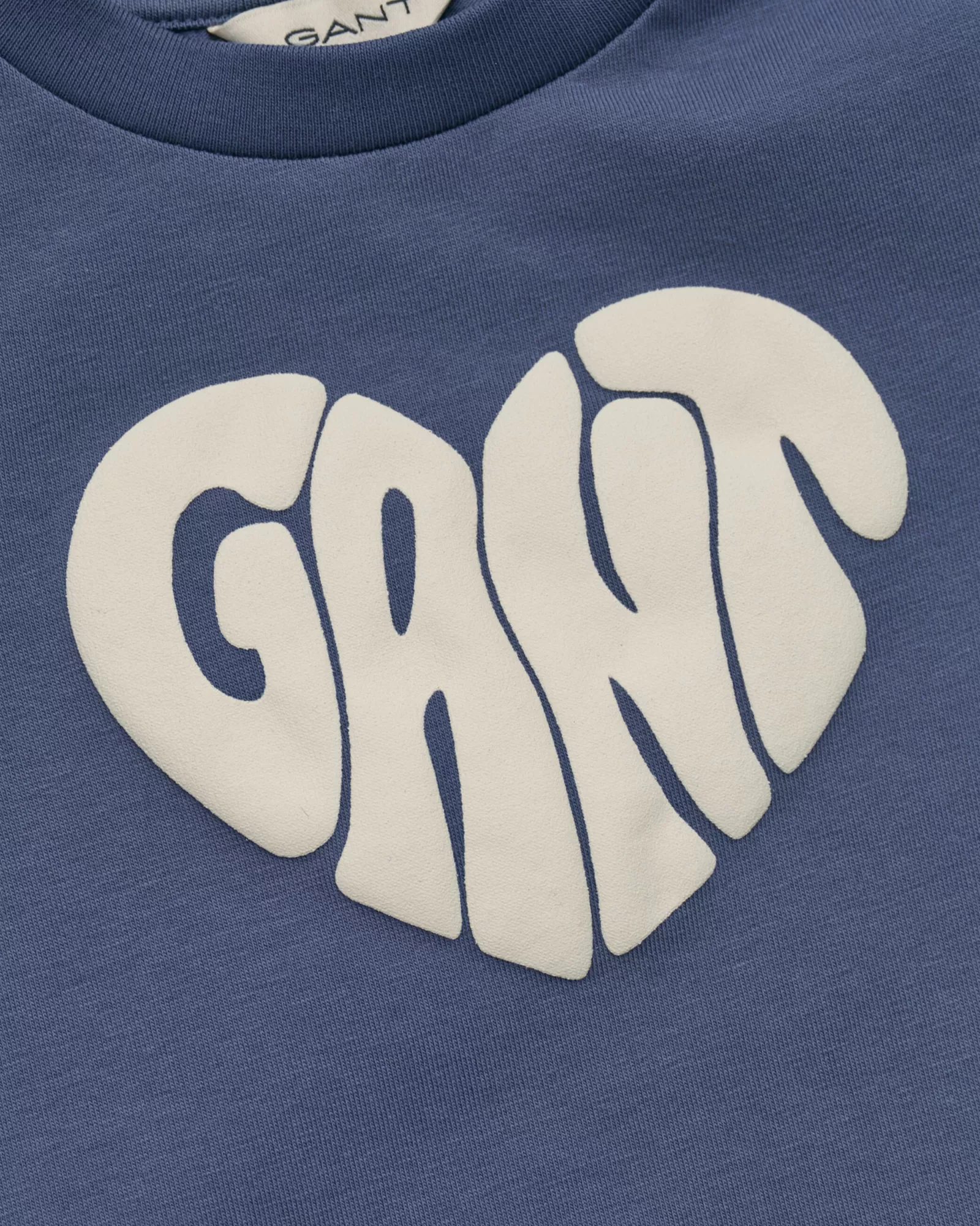 GANT Baby Heart Graphic T-Shirt | Barn T-Shirts