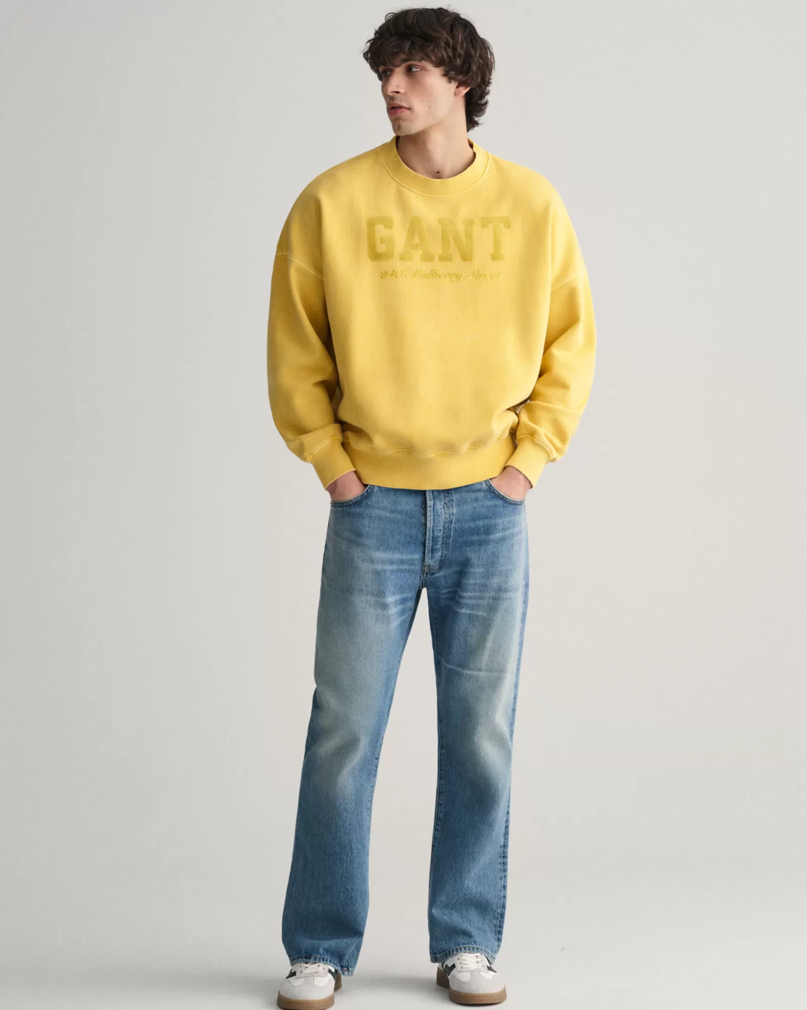 GANT Vintage Wash Crew Neck Sweatshirt | Hoodies & Tröjor